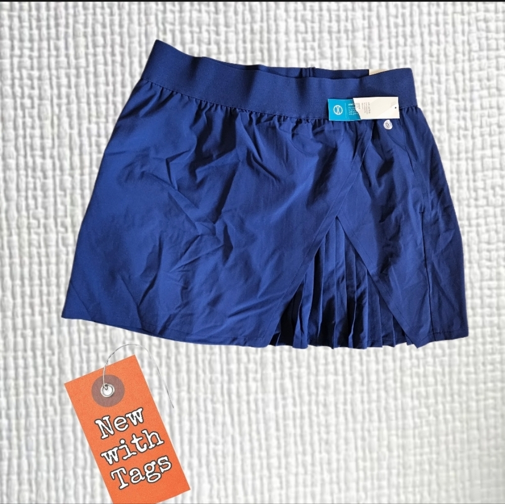 NWT/Livi Active Plus Size Skort